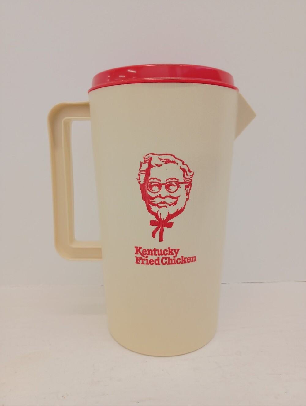 Sterilite 70's KFC Juice Pitcher Vintage Kentucky Fried Chicken Jug Family BBQ